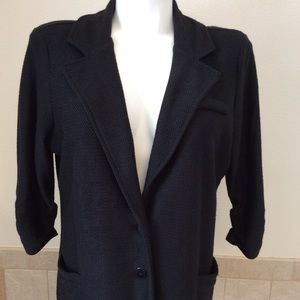 1X Unlined Black 3/4 Gathered Sleeve Jacket